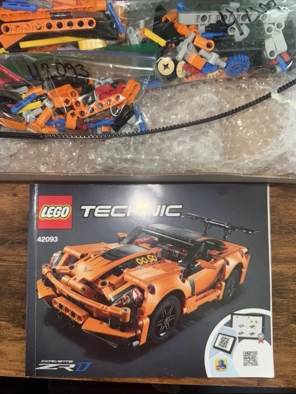 RETIRED LEGO Set: Technic Chevrolet Corvette ZR1 (Set #42093) With Manual